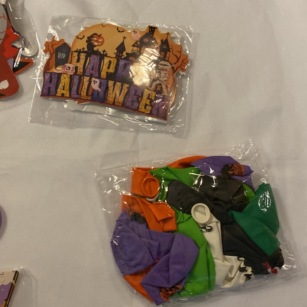 Halloween Party Decoration Set - Black, Purple, Orange - Picture 5 of 9
